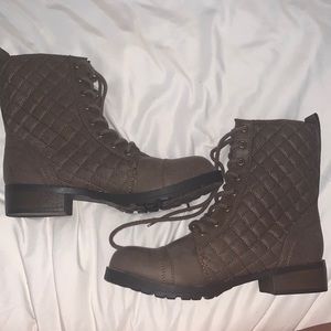 NWOT diamond stitch combat boots